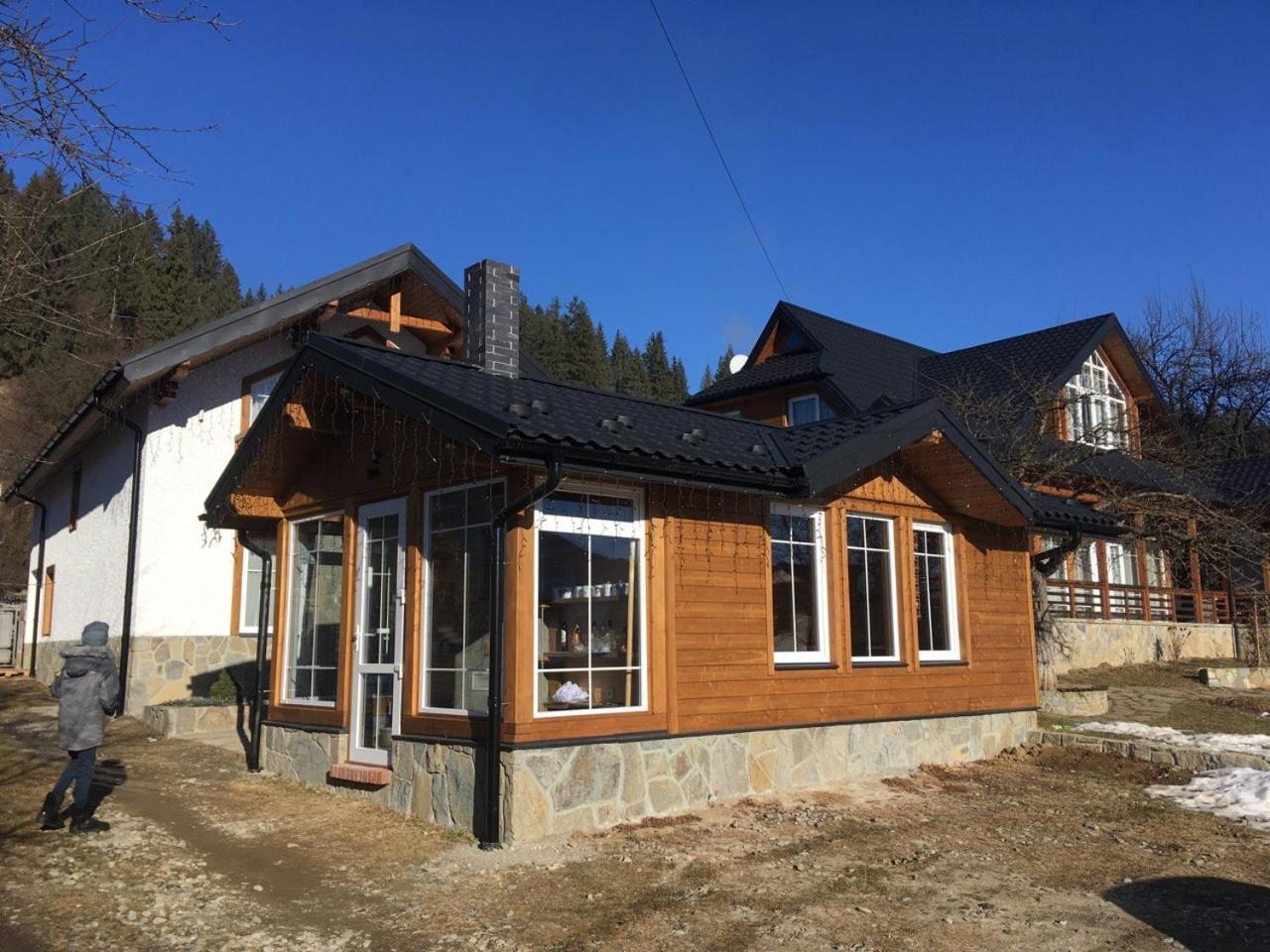 Cottage Familiya 韦尔霍维纳 外观 照片