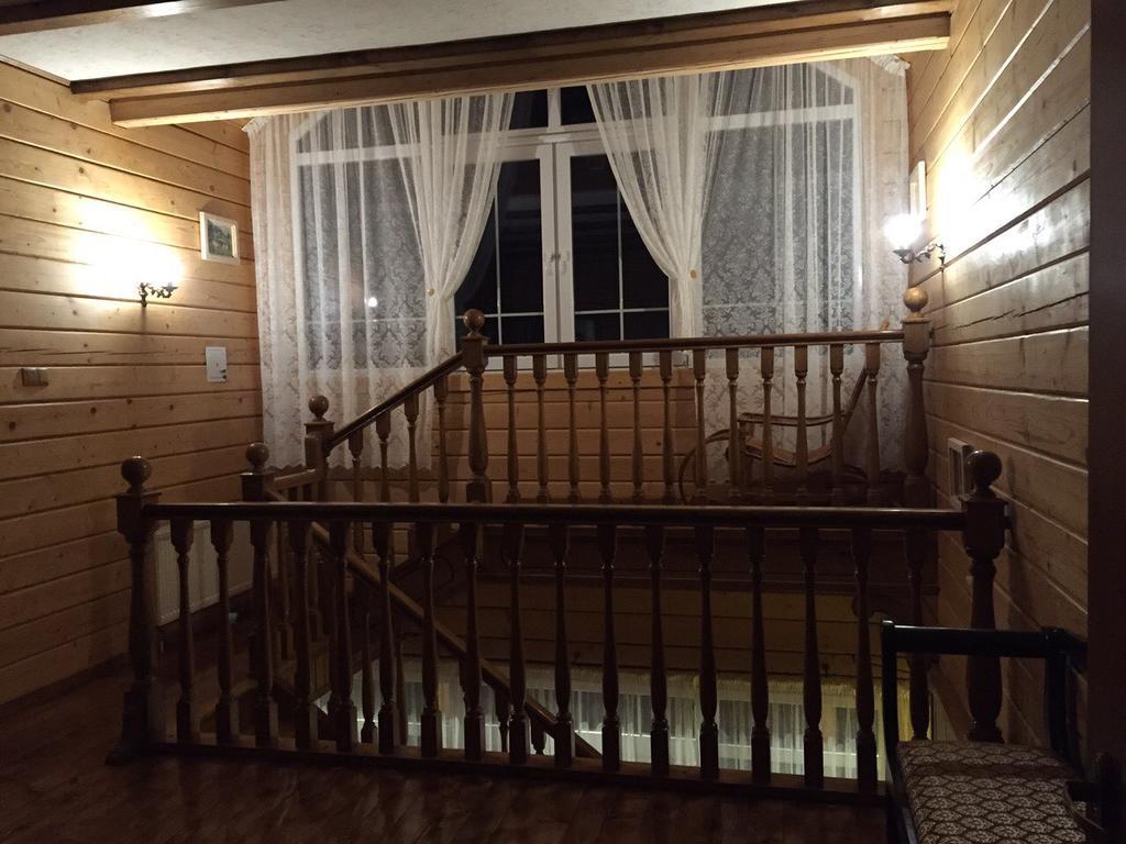 Cottage Familiya 韦尔霍维纳 外观 照片